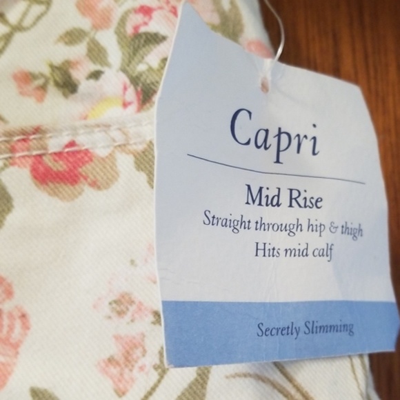 Capris - Picture 2 of 4